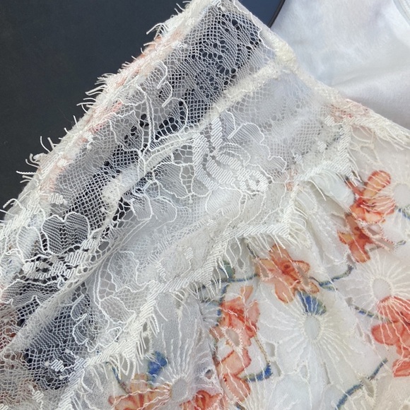 New GUESS BY MARCIANO Floral Ruffle Romper SZ M - Picture 5 of 8